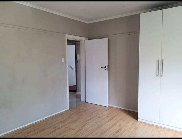 2 BEDROOM PROPERTY TO RENT IN RONDEBOSCH